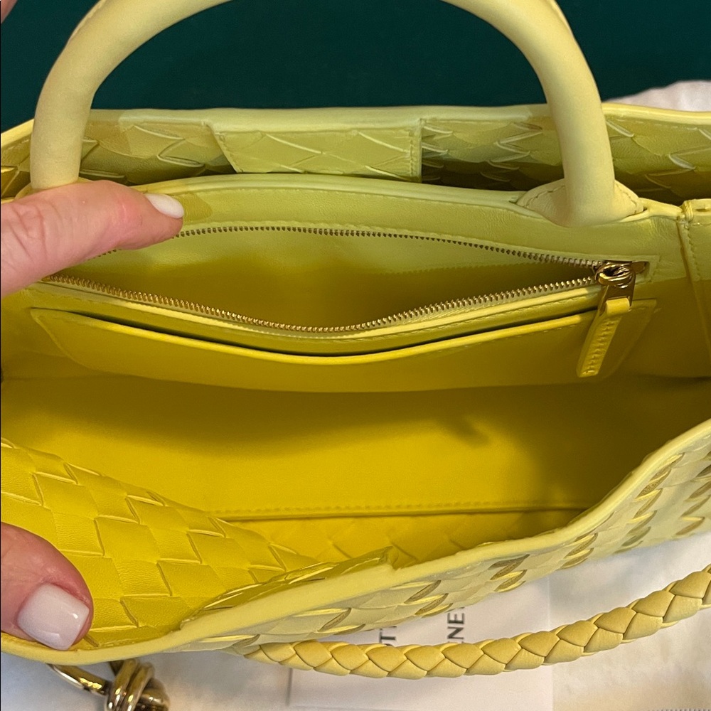 Bottega Veneta Lemon Yellow Intrecciato Shoulder Bag - Picture 5 of 7